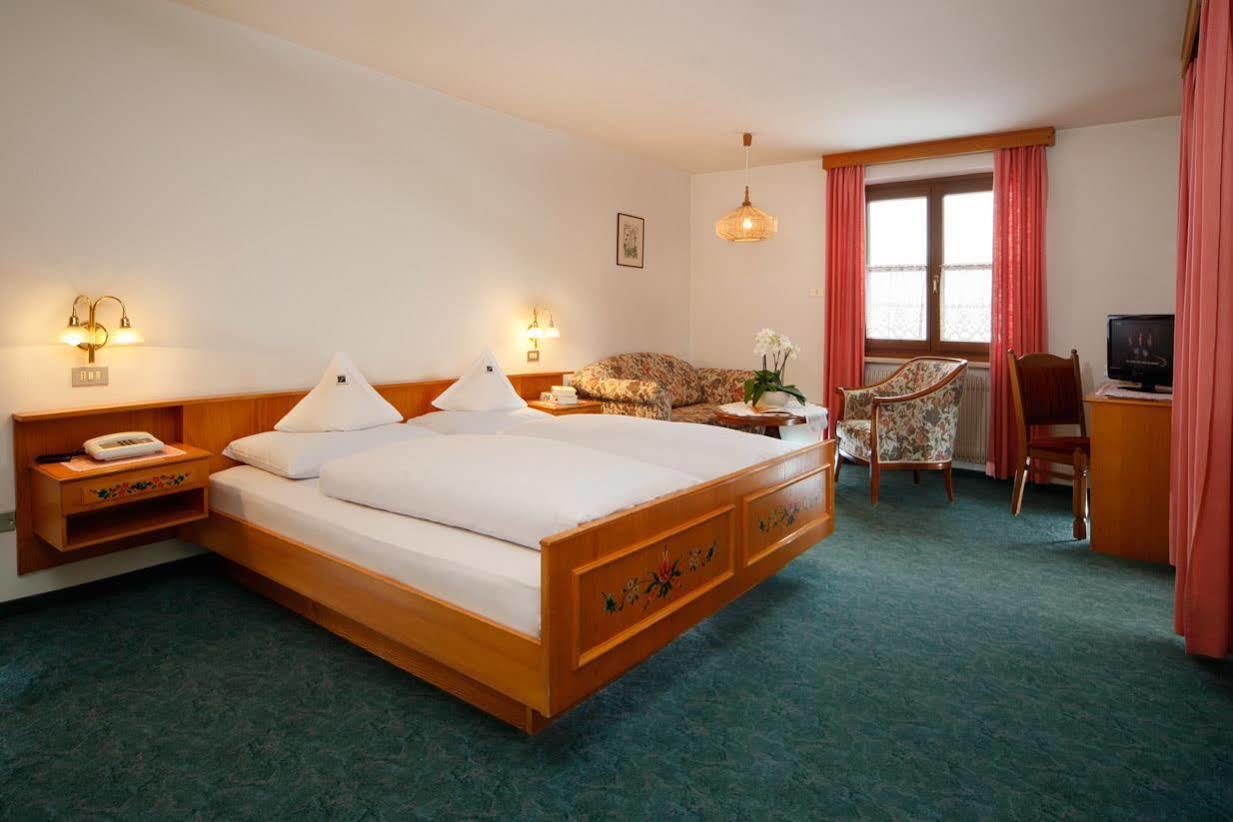 Hotel Peter Petersberg Kültér fotó